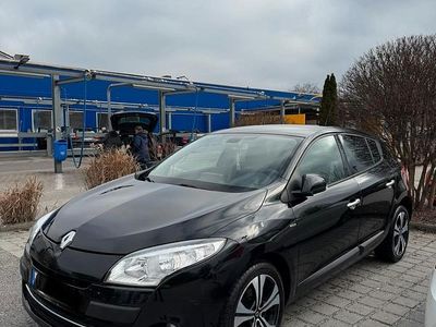 Gebraucht Renault Mégane Bose Edition 131 PS (96 kW) 2011 Schwarz Limousine