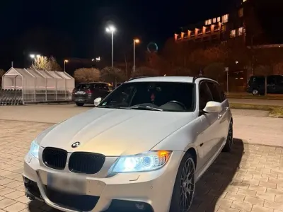 Gebraucht BMW 320 184 PS (135 kW) 2011 Silber Kombi