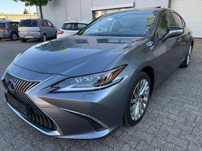 Second-hand Lexus ES300H 178 CP (130 kW) 2019 Gri Berlinǎ