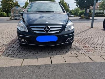 Mercedes B200