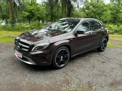 Gebraucht Mercedes GLA200 AMG Edition 1 156 PS (114 kW) 2014 Braun SUV