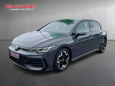 Gebraucht VW Golf VIII R-line 150 PS (110 kW) 2025 Grau Limousine