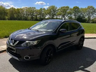 Gebraucht Nissan Qashqai Black Edition 131 PS (96 kW) 2016 Schwarz SUV