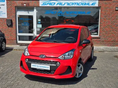 Gebraucht Hyundai i10 Pure 67 PS (49 kW) 2019 Rot Kleinwagen