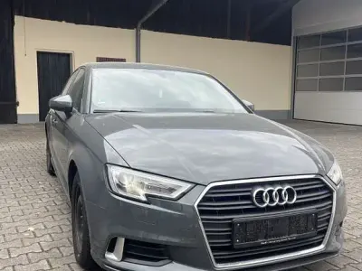 Gebraucht Audi A3 150 PS (110 kW) 2017 Grau Limousine