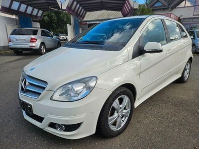 Mercedes B200