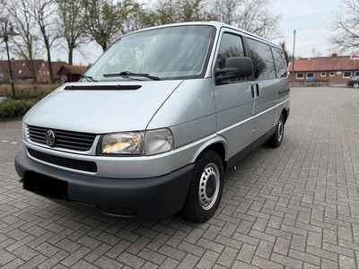 Gebraucht VW T4 102 PS (75 kW) 2002 Silber Van