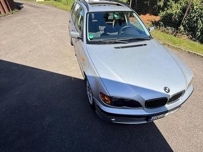 Gebraucht BMW 320 150 PS (110 kW) 2003 Grau Kombi