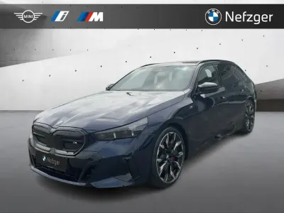 Usata BMW i5 M Sport 442 kW (601 CV) 2025 Blu Station wagon