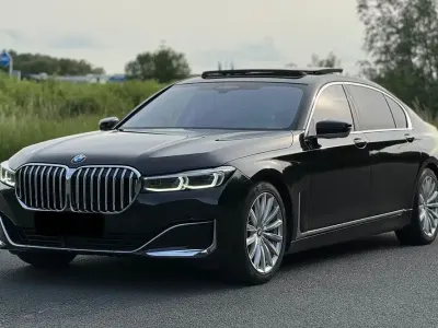 Gebraucht BMW 730L Sport Line 286 PS (210 kW) 2020 Schwarz Limousine