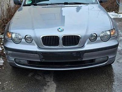 Silber Gebraucht 2004 BMW 316 Coupé | 2.000 € (Etwas zu teuer)