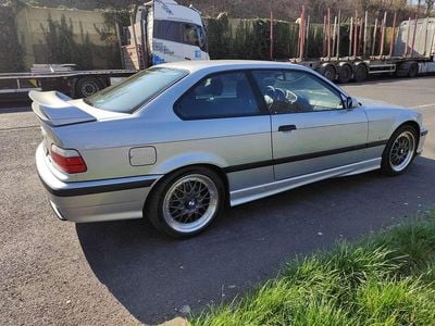 Second-hand BMW 328 193 CP (141 kW) 1998 Argintiu Coupe