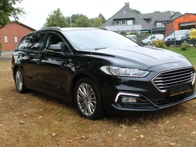 Gebraucht Ford Mondeo Titanium 150 PS (110 kW) 2020 Schwarz Limousine