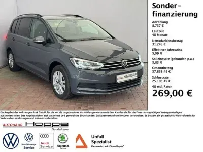 Gebraucht VW Touran Comfortline 150 PS (110 kW) 2025 Grau Van / Kleinbus