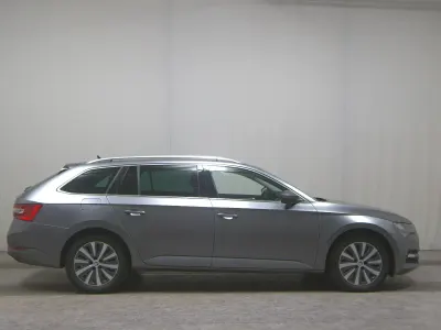 Gebraucht Skoda Superb Ambition 200 PS (147 kW) 2023 Grau Kombi