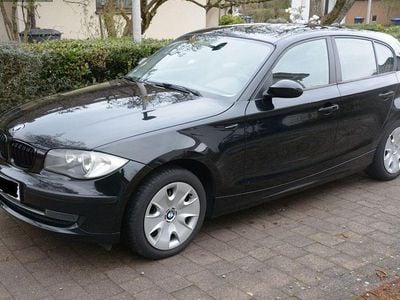 Gebraucht BMW 116 122 PS (89 kW) 2008 Schwarz Kleinwagen