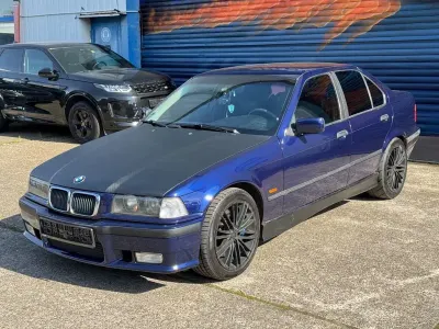 Gebraucht BMW 323 Sport Line 411 PS (302 kW) 1997 Blau Limousine
