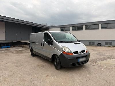 Gebraucht Renault Traffic 130 PS (95 kW) 2006 Silber Van / Kleinbus