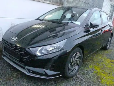 Neu Hyundai i20 Trend 101 PS (74 kW) 2025 Phantom black metallic Kleinwagen