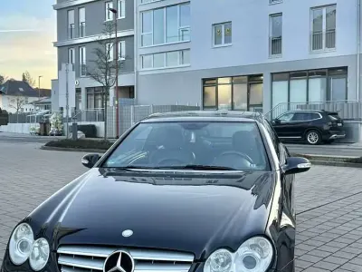 Gebraucht Mercedes CLK320 Edition 224 PS (164 kW) 2009 Schwarz Coupé
