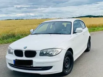 Gebraucht BMW 116 122 PS (89 kW) 2012 Weiß Kleinwagen