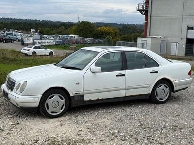 Mercedes E240