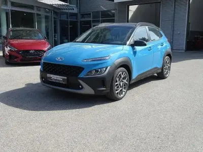 Gebraucht Hyundai Kona Trend 141 PS (103 kW) 2021 Dive in jeju / phantom black SUV