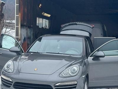 Grau Gebraucht 2012 Porsche Cayenne SUV | 16.800 € (Guter Preis)