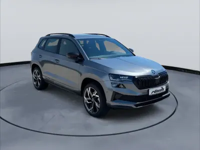 Neu Skoda Karoq SportLine 150 PS (110 kW) 2026 Grau SUV