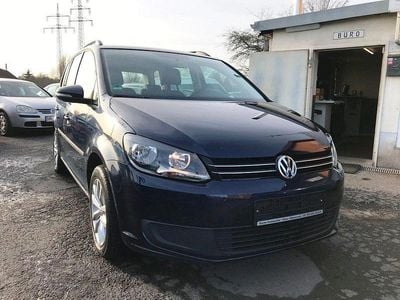 Blau Gebraucht 2010 VW Touran Trendline Van / Kleinbus | 3.799 € (Guter Preis)