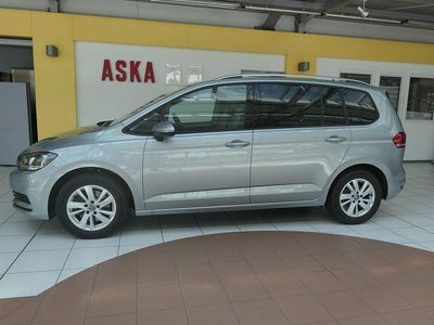 Gebraucht VW Touran 150 PS (110 kW) 2024 Silber Van / Kleinbus