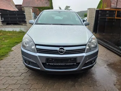 Gebraucht Opel Astra 2005 Grau Limousine