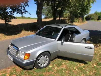 Gebraucht Mercedes 300 179 PS (131 kW) 1992 Silber Coupé