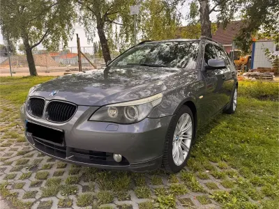 Gebraucht BMW 525 Sport Line 177 PS (130 kW) 2005 Grau Kombi