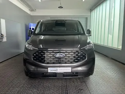 Neu Ford Tourneo 170 PS (125 kW) 2026 Grau Van / Kleinbus