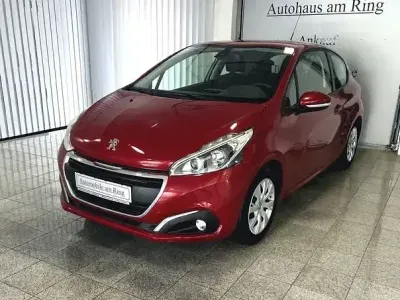 Gebraucht Peugeot 208 Active 82 PS (60 kW) 2017 Rot Kleinwagen