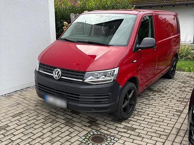 Second-hand VW Transporter 140 CP (102 kW) 2015 Roșu Van