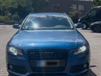 Gebraucht Audi A4 Design 239 PS (175 kW) 2011 Blau Kombi