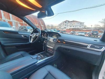 Weiß Gebraucht 2015 Mercedes E200 Elegance Limousine | 18.500 € (Teuer)