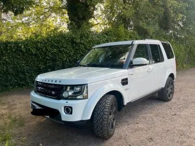 Gebraucht Land Rover Discovery 4 HSE 256 PS (188 kW) 2015 Weiß SUV