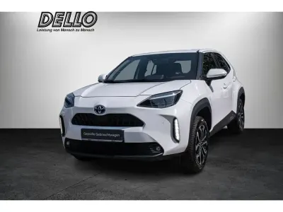 Gebraucht Toyota Yaris Connect Style 116 PS (85 kW) 2023 Weiß Kleinwagen