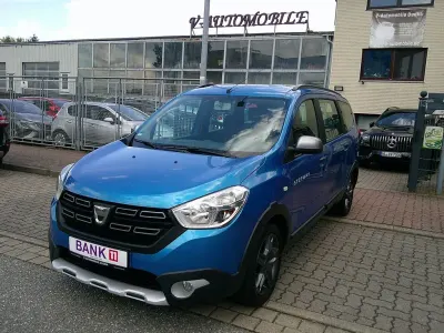 Gebraucht Dacia Lodgy Celebration 109 PS (80 kW) 2018 Blau Van / Kleinbus