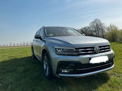 gebraucht VW Tiguan Allspace 2.0 TDI Allrad R-Line AHK Pano Leder