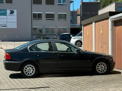 Gebraucht BMW 320 150 PS (110 kW) 1998 Schwarz Limousine