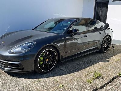 Porsche Panamera 4