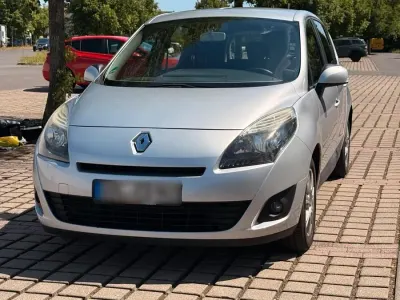 Gebraucht Renault Scenic E-Tech 110 PS (80 kW) 2009 Silber Van / Kleinbus