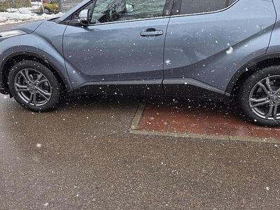 Blau Gebraucht 2022 Toyota C-HR SUV | 23.200 € (Fairer Preis)
