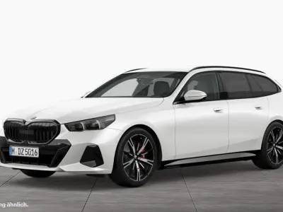 Gebraucht BMW 540 M Sport 286 PS (210 kW) 2025 Weiß Kombi