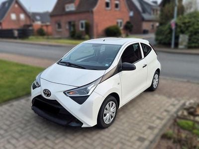 Gebraucht Toyota Aygo X-play 72 PS (52 kW) 2019 Weiß Kleinwagen