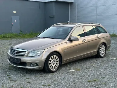 Używany Mercedes C220 170 KM (125 kW) 2009 Beżowy Kombi